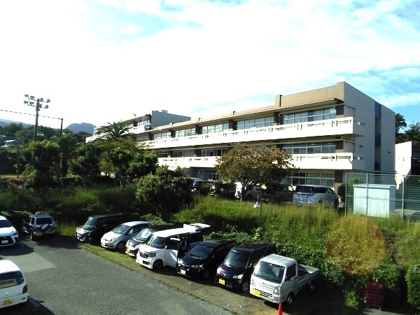 imgi_28_0000000002142182678090000000639_i4