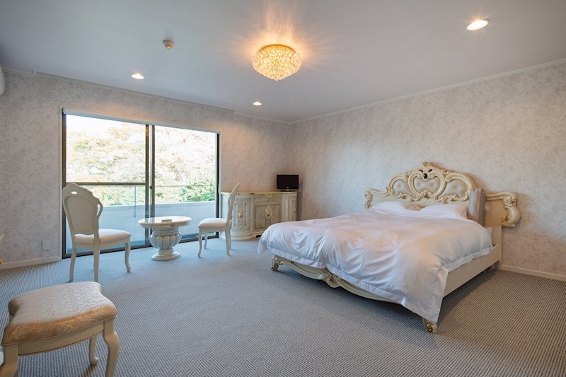 imgi_42_0000000002142182678090000000710_25