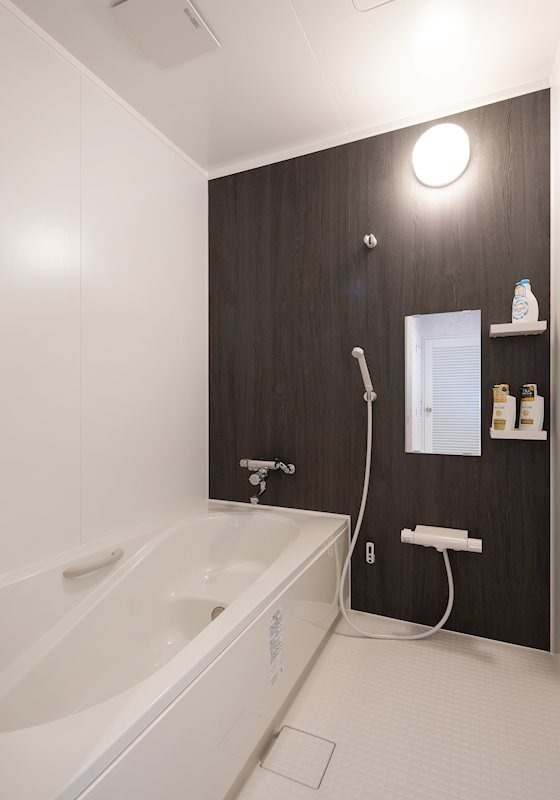 imgi_47_0000000002142182678090000000710_30