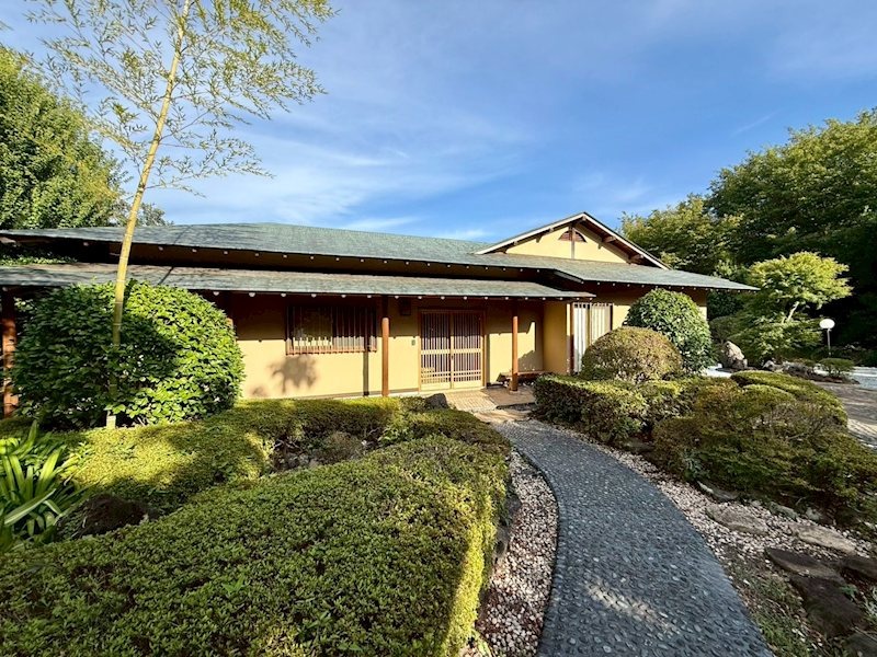 imgi_9_0000000002142182678090000000781_10